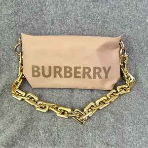 🆕 Burberry Cosmetic Pouch Converted Cloud Shoulder Bag oversized chain